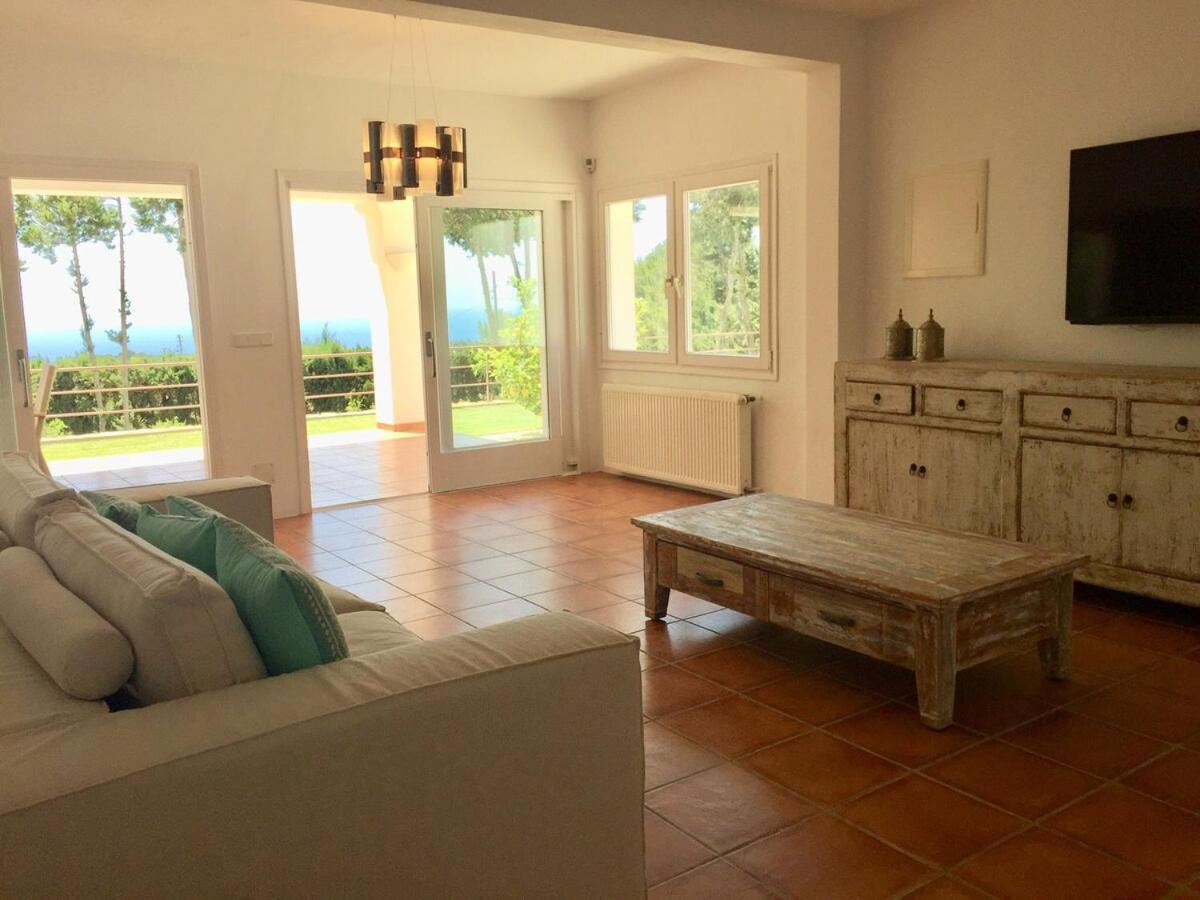 Ideal Location, Seaview Apartment *